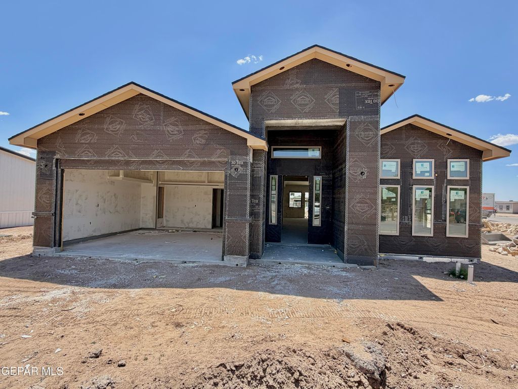 12260 PLAYA BONITA Drive, Clint, TX 79836
