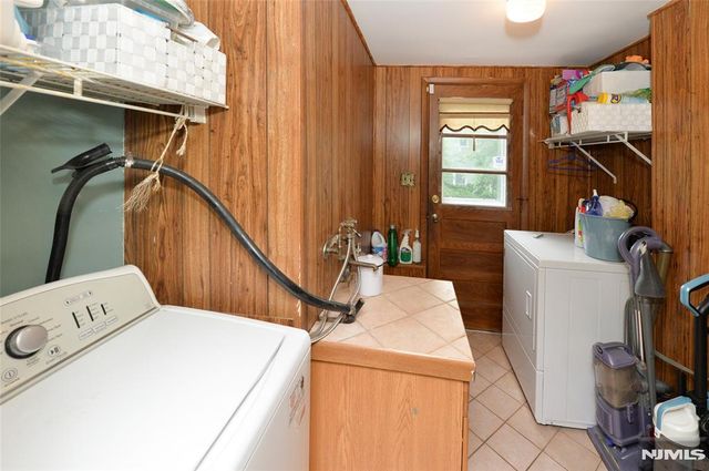 5-04 3rd Street, Fair Lawn, NJ 07410