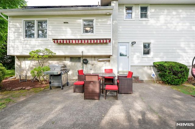 5-04 3rd Street, Fair Lawn, NJ 07410