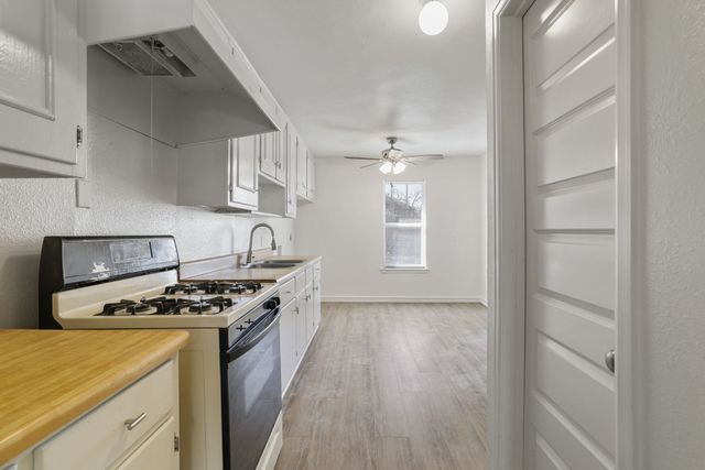 36 Twining Drive, Denison, TX 75020