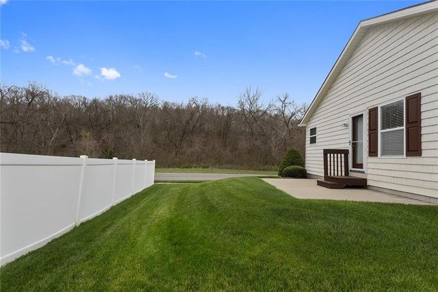 10946 Whispering Lane, Kansas City, KS 66109