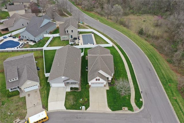 10946 Whispering Lane, Kansas City, KS 66109