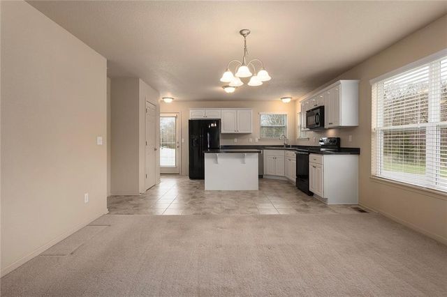 10946 Whispering Lane, Kansas City, KS 66109