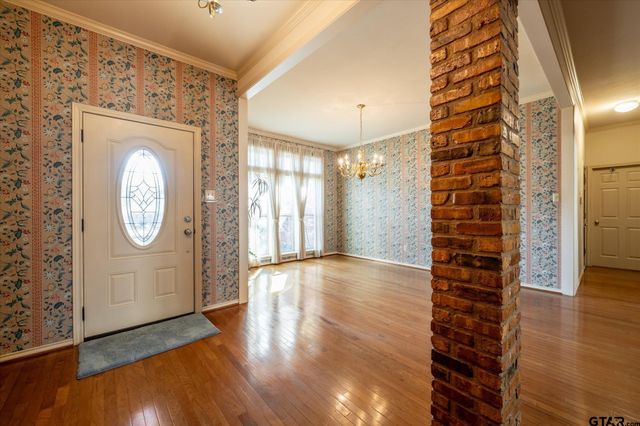 815 WOODLAND HILLS DRIVE, Tyler, TX 75701