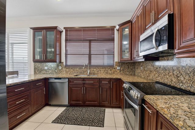 9696 Vineyard Court, Boca Raton, FL 33428