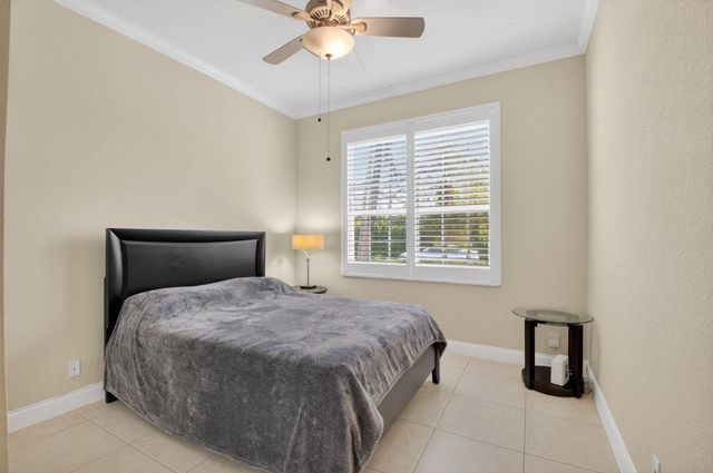 9696 Vineyard Court, Boca Raton, FL 33428