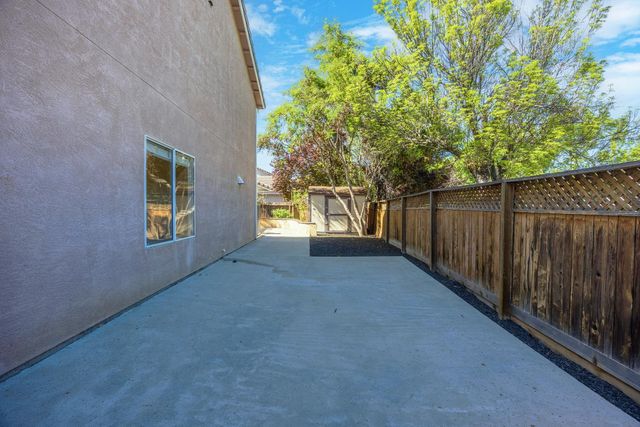 1423 Sienna Park Dr, Tracy, CA 95376