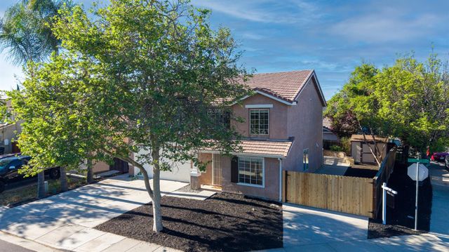 1423 Sienna Park Dr, Tracy, CA 95376