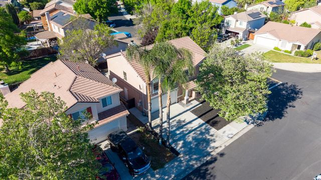 1423 Sienna Park Dr, Tracy, CA 95376