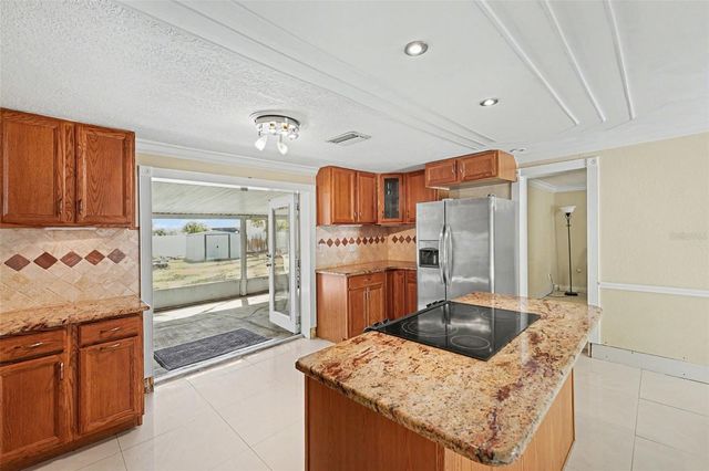 202 ARLINGTON AVENUE E, Oldsmar, FL 34677