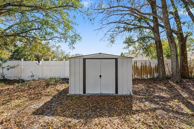 202 ARLINGTON AVENUE E, Oldsmar, FL 34677