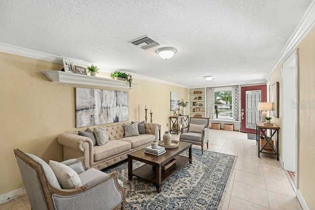 202 ARLINGTON AVENUE E, Oldsmar, FL 34677