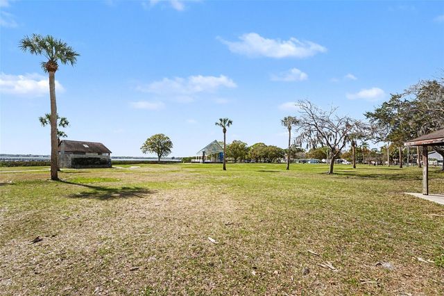 202 ARLINGTON AVENUE E, Oldsmar, FL 34677