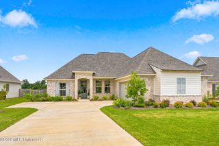 432 Baleigh Way, Canton, MS 39046