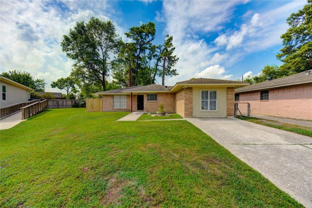 9811 Shadydale Lane, Houston, TX 77016