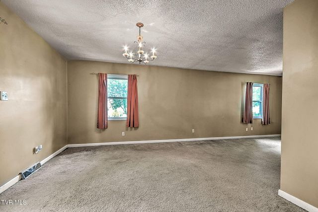 1560 Erwin Highway, Greeneville, TN 37745