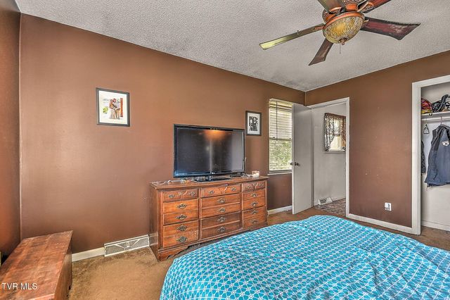 1560 Erwin Highway, Greeneville, TN 37745