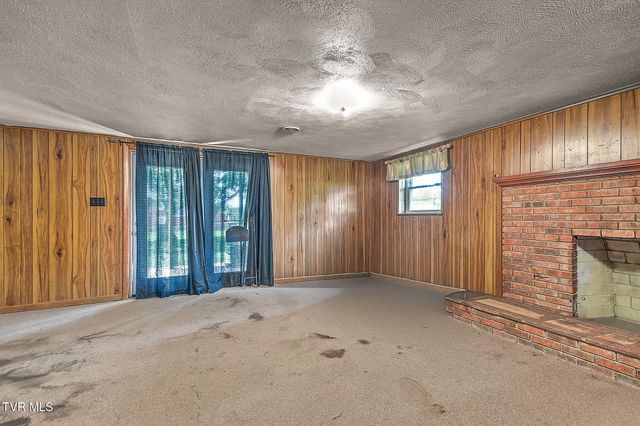 1560 Erwin Highway, Greeneville, TN 37745