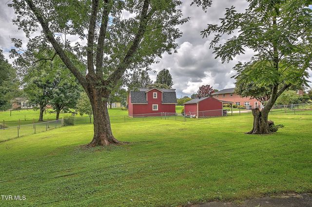 1560 Erwin Highway, Greeneville, TN 37745