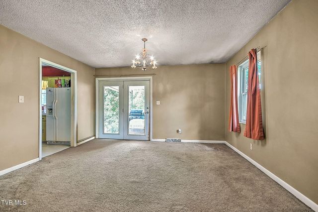 1560 Erwin Highway, Greeneville, TN 37745