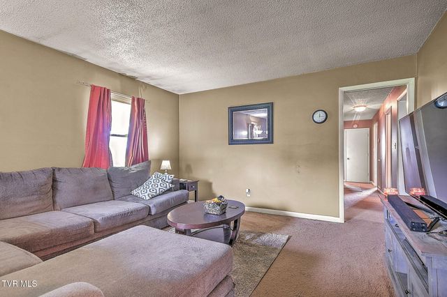 1560 Erwin Highway, Greeneville, TN 37745