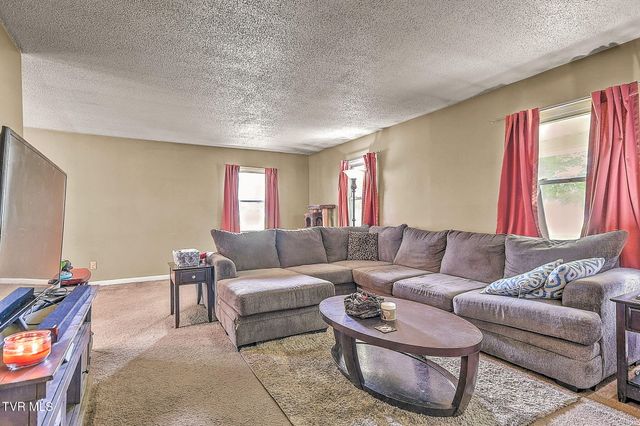 1560 Erwin Highway, Greeneville, TN 37745