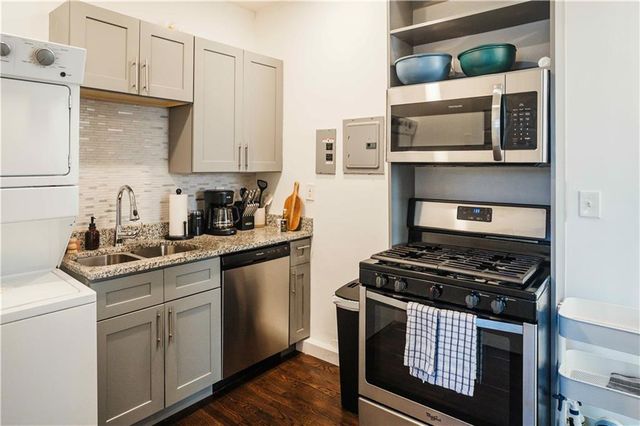 1351 Oxford Road NE, Atlanta, GA 30307