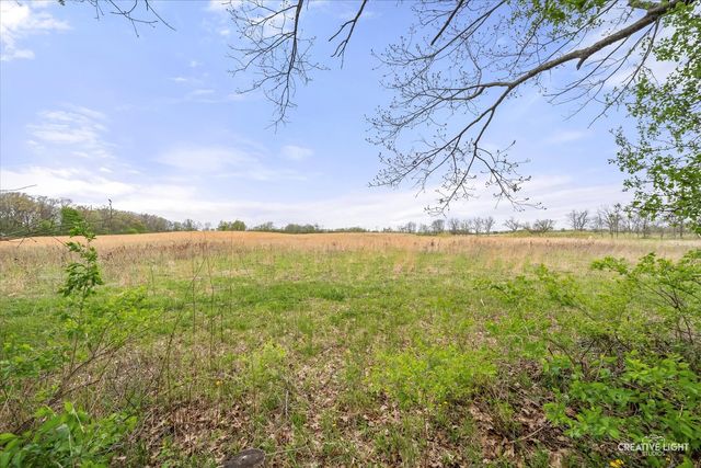 5N890 Surrey Road, Wayne, IL 60184