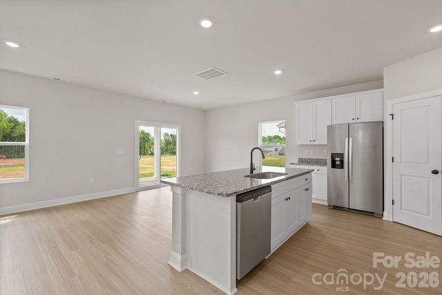 6722 Fairford Drive, Charlotte, NC 28215