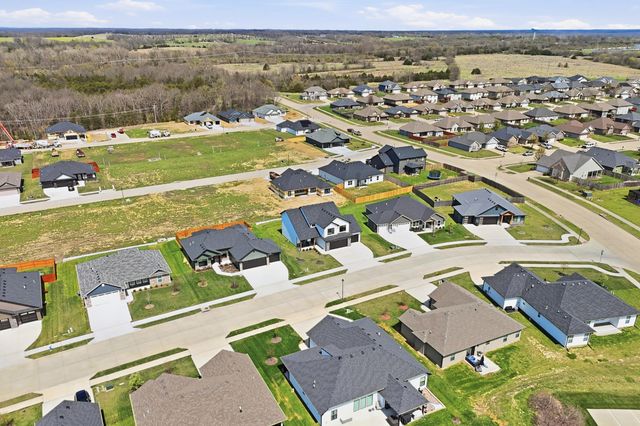3513 GRAY BIRCH DR, Columbia, MO 65202