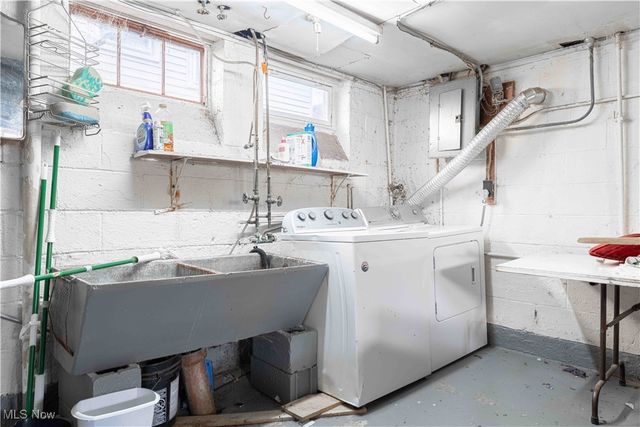 17422 Puritas Avenue, Cleveland, OH 44135