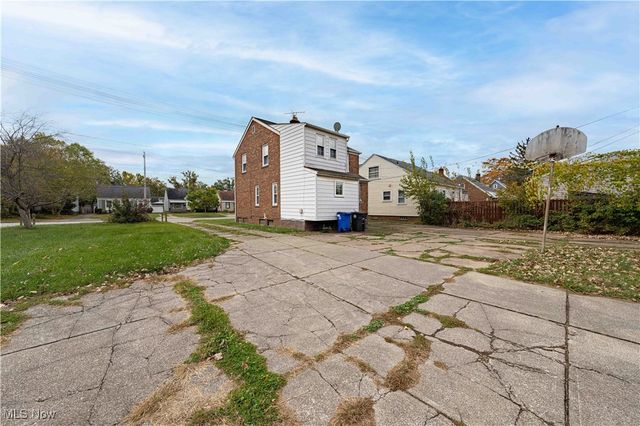 17422 Puritas Avenue, Cleveland, OH 44135