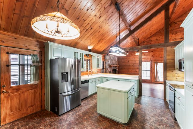 44 Centinnial Lane, Galena, MO 65656