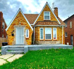 12667 SORRENTO Street, Detroit, MI 48227
