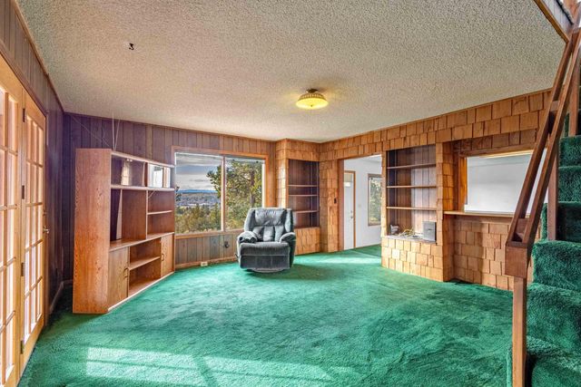 402 Claremont Drive, Madras, OR 97741