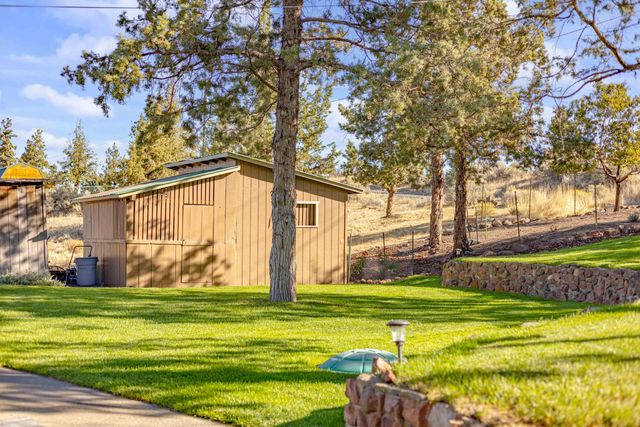 402 Claremont Drive, Madras, OR 97741