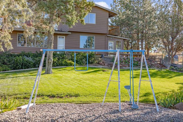 402 Claremont Drive, Madras, OR 97741