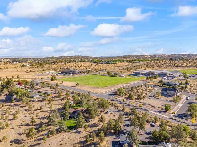 402 Claremont Drive, Madras, OR 97741