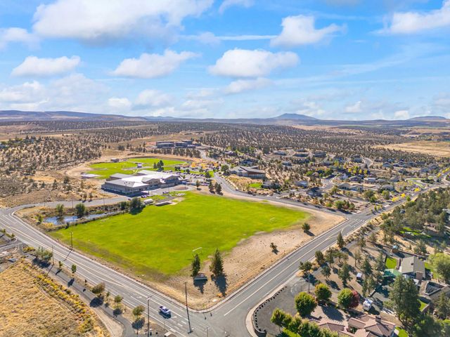 402 Claremont Drive, Madras, OR 97741