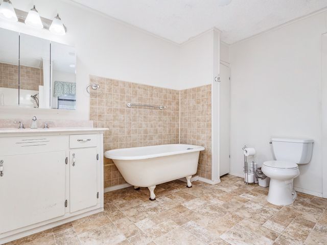 702 Avenue B, Santa Anna, TX 76878