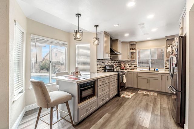 2372 Ironwood Way, Madera, CA 93637