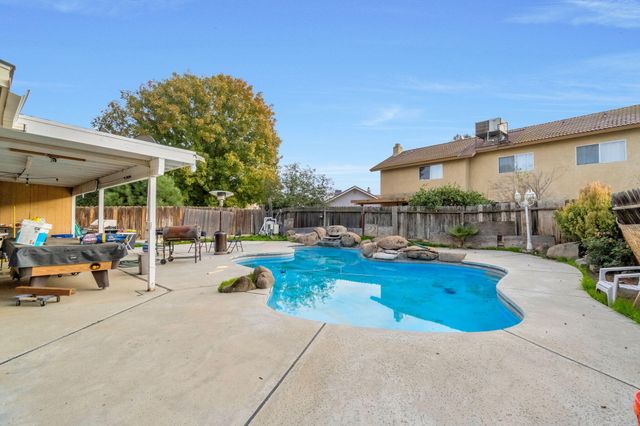 2372 Ironwood Way, Madera, CA 93637