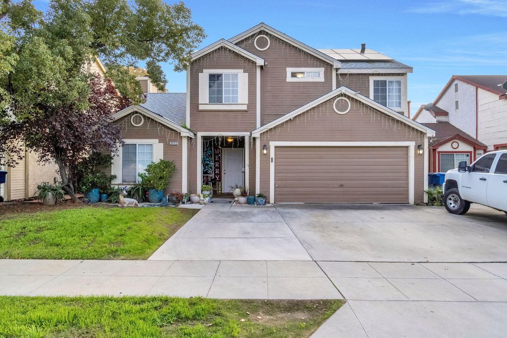 2372 Ironwood Way, Madera, CA 93637