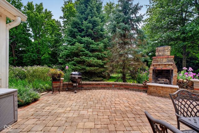 5785 Gyrfalcon Place, Carmel, IN 46033