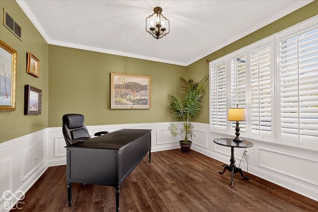 5785 Gyrfalcon Place, Carmel, IN 46033