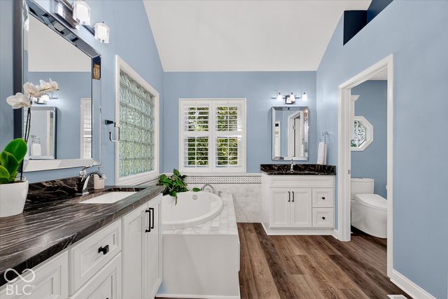 5785 Gyrfalcon Place, Carmel, IN 46033