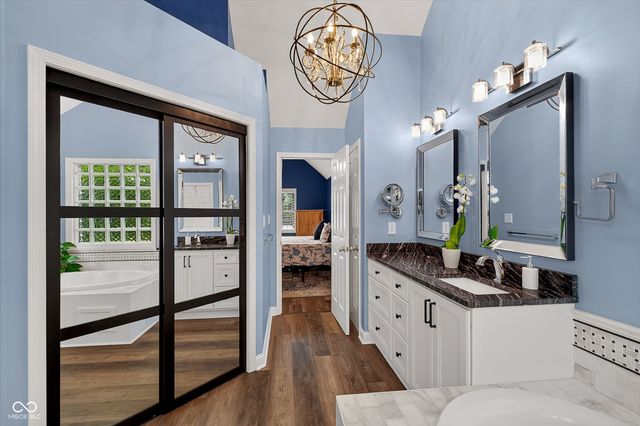 5785 Gyrfalcon Place, Carmel, IN 46033