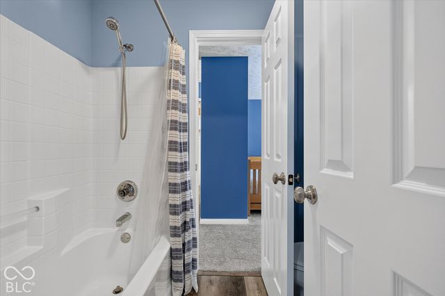5785 Gyrfalcon Place, Carmel, IN 46033