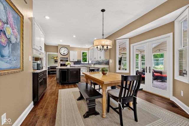 5785 Gyrfalcon Place, Carmel, IN 46033
