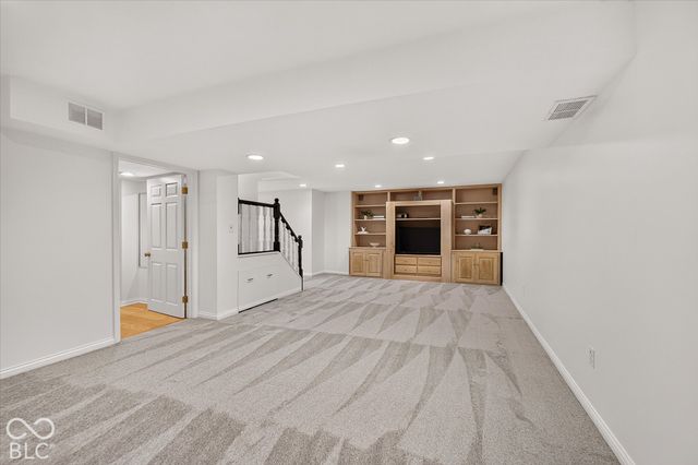 5785 Gyrfalcon Place, Carmel, IN 46033